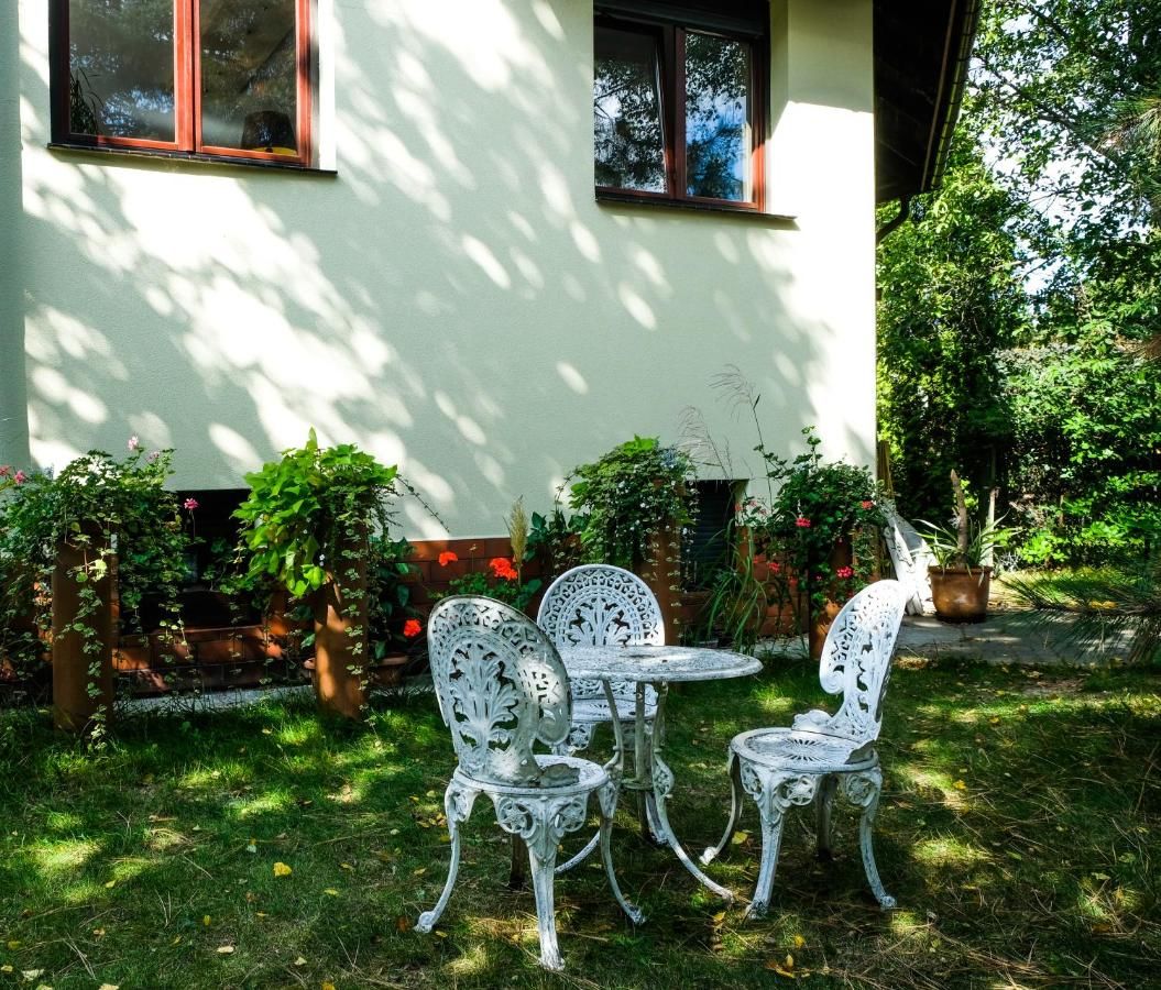 Гостевой дом Villa 37b Bed and Breakfast Варшава-16